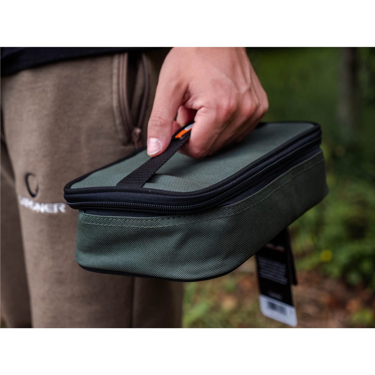 Leeda Pouzdro na doplňky Rogue Medium Accesory Bag