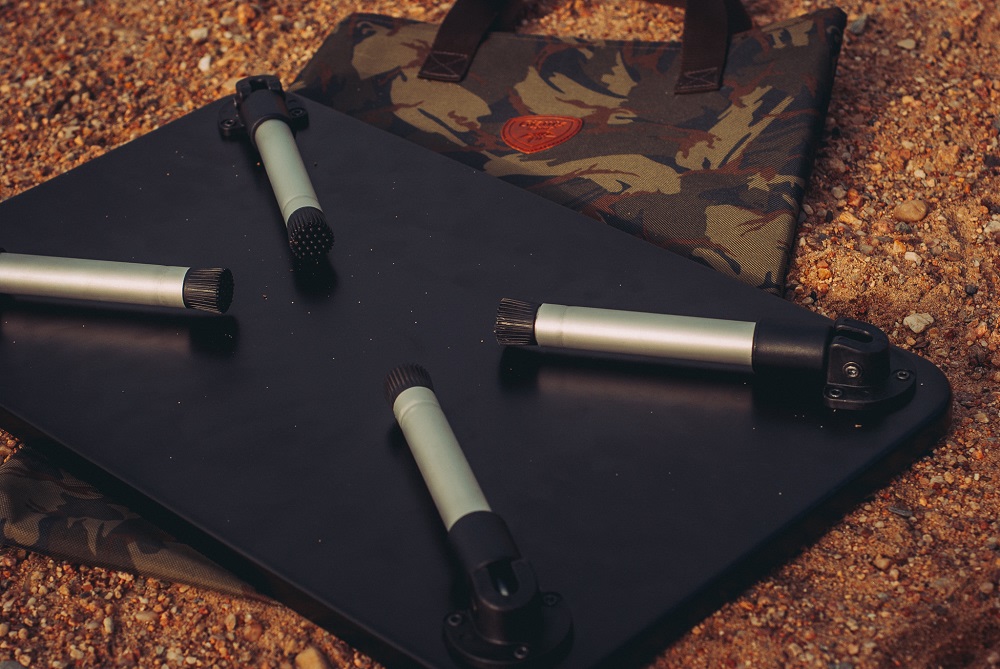 Giants fishing Stolek Gaube Bivvy Table