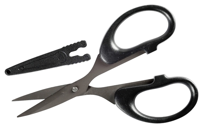 GIANTS FISHING Nožnice čierne - Scissors with Safety Cap