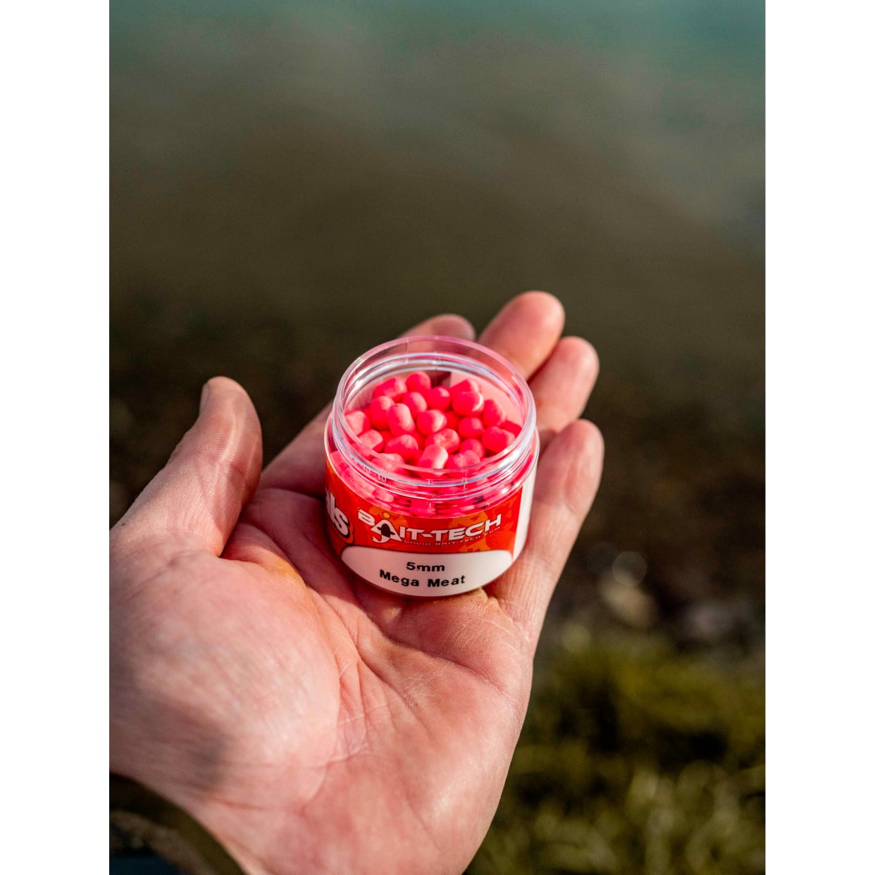 Bait-Tech Criticals Wafters - Mega Meat 5 mm 50 ml