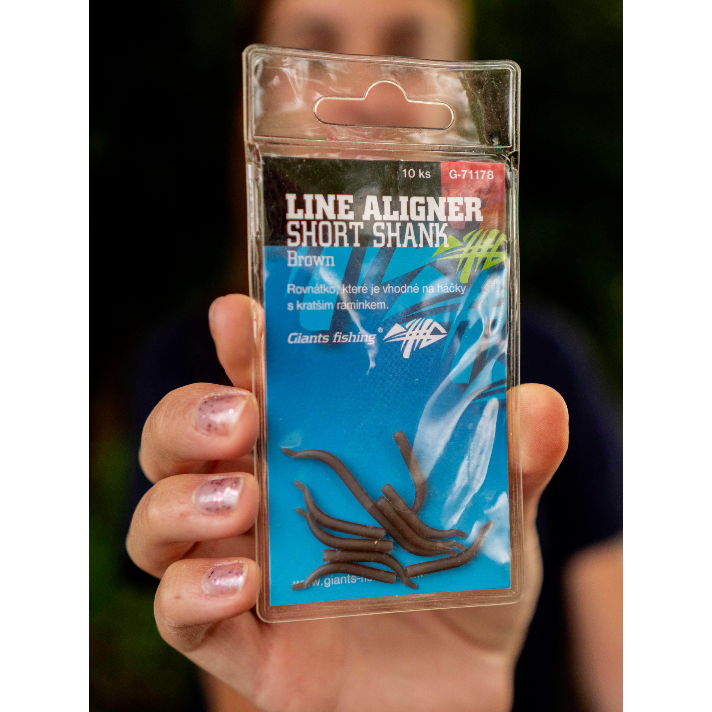 Giants fishing Rovnátka na háček Line Aligner Short Shank Large Brown (Hook 2-6) 10ks