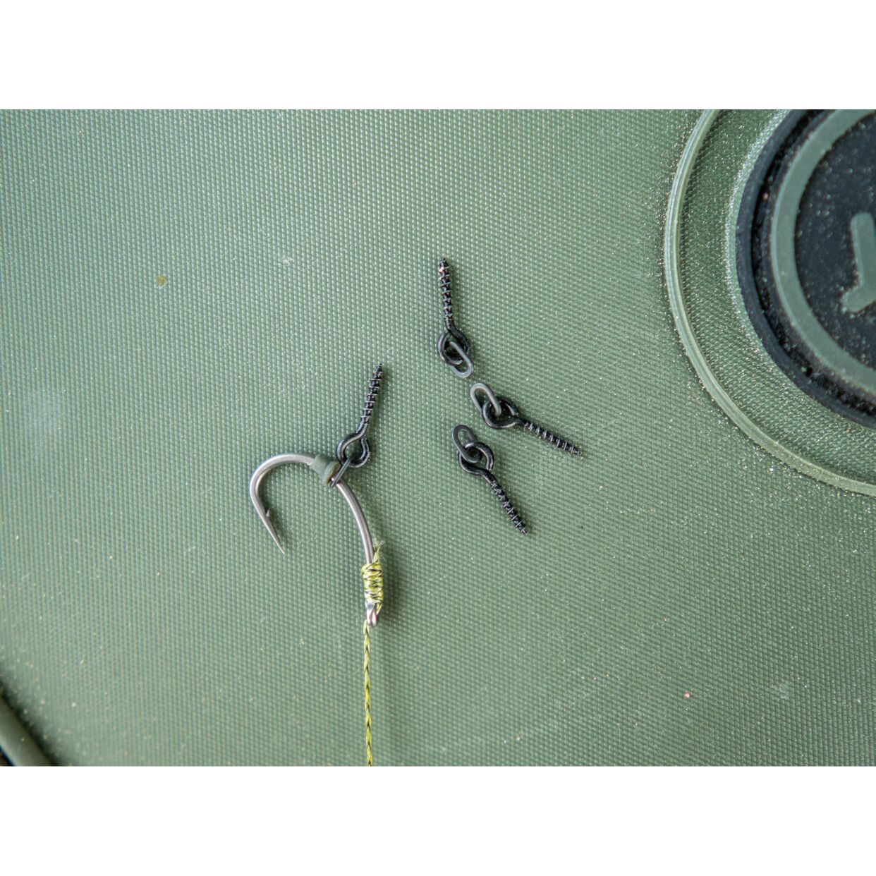 Giants fishing Kolíček s očkem Pop Up Pegs with Bait Rings (10ks)