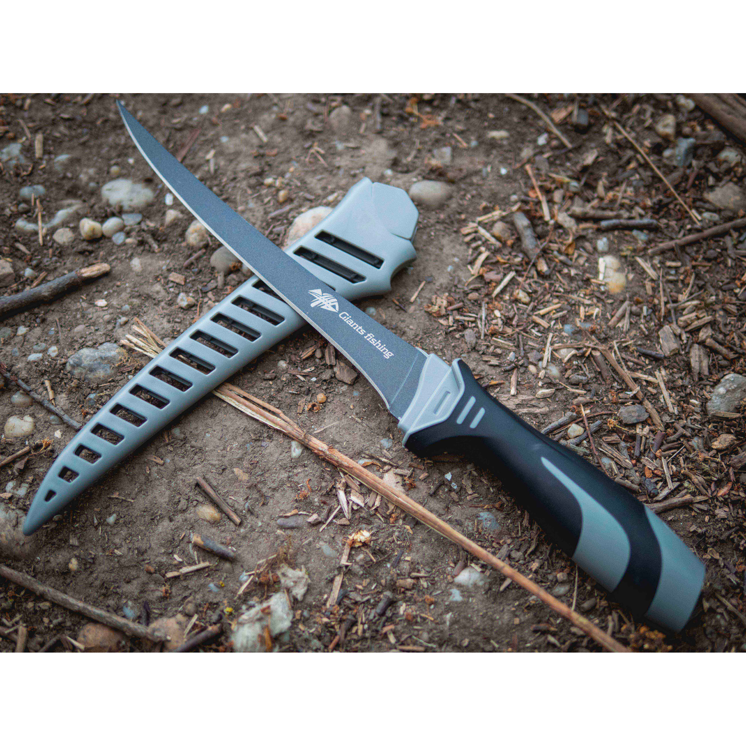 Giants fishing Filetovací nůž 7 Fillet knife with sharpener ( Easy clean sheath )