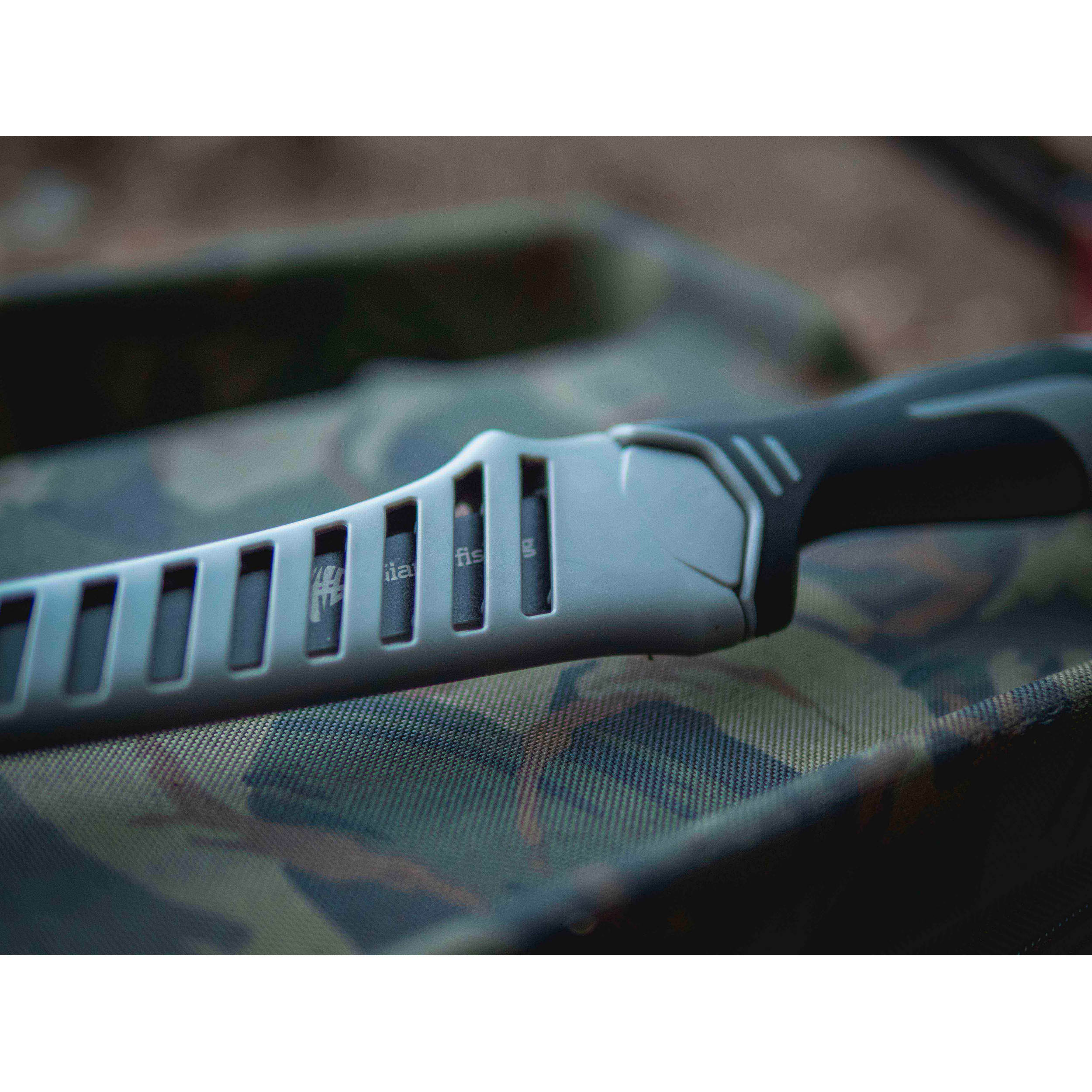 Giants fishing Filetovací nůž 7 Fillet knife with sharpener ( Easy clean sheath )