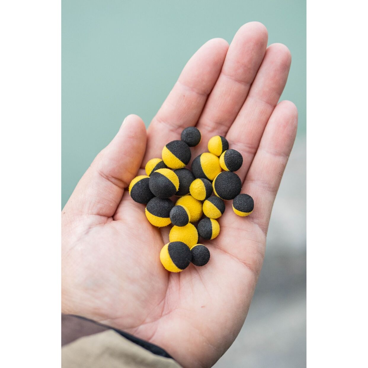 Giants fishing Pěnové plovoucí boilie Zig Rig Pop-Up yelow-black 10mm,10ks