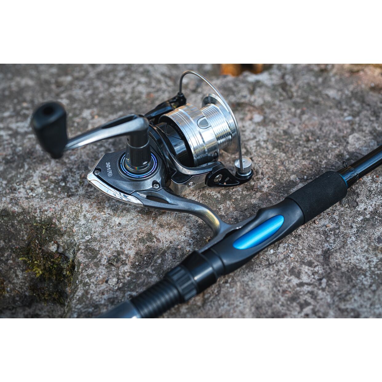Garbolino prut Proxima JetSpin L 1,80m, 3-15g + naviják Strike 301 FD